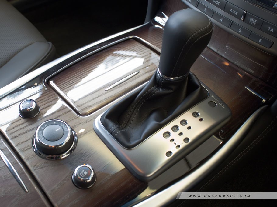 https://i.i-sgcm.com/new_cars/cars/11124/11124_g55