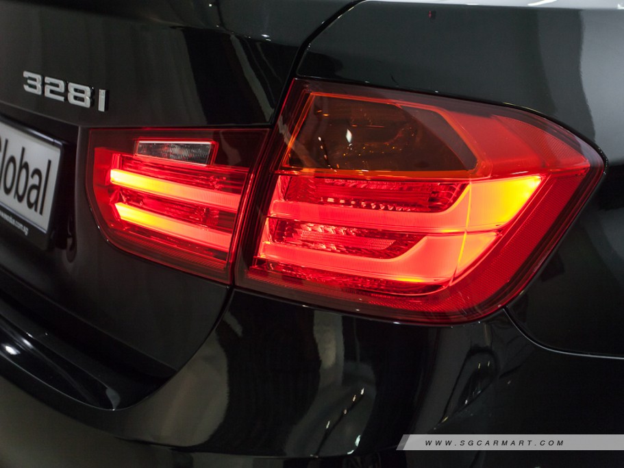 bmw 3 series tail lights