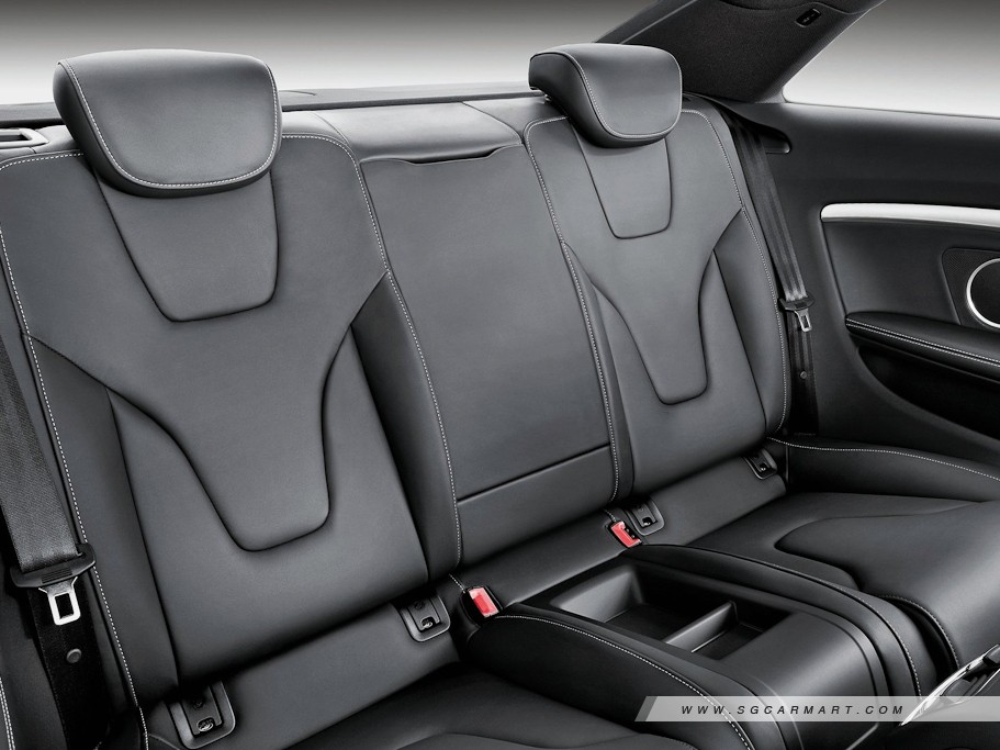 https://i.i-sgcm.com/new_cars/cars/11129/11129_g15