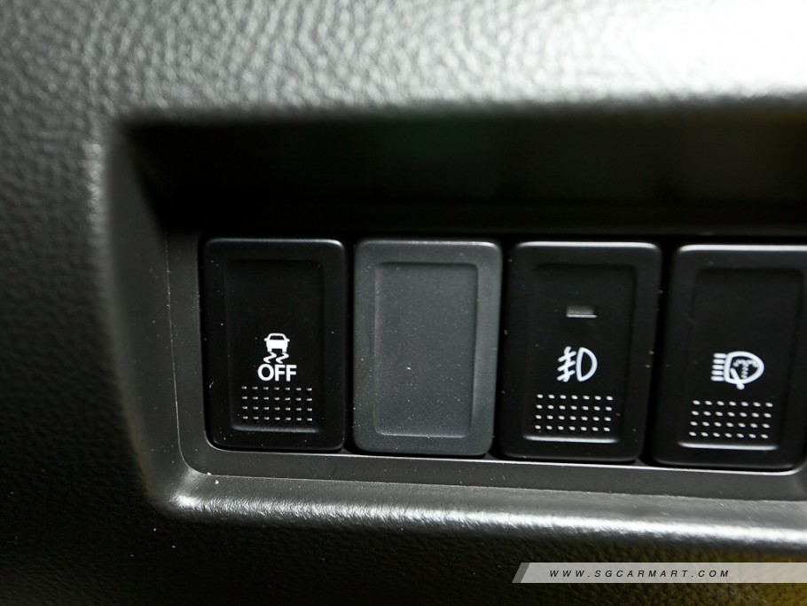 https://i.i-sgcm.com/new_cars/cars/11134/11134_g51