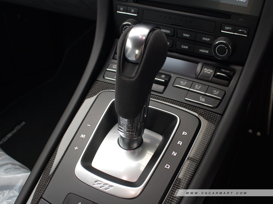 https://i.i-sgcm.com/new_cars/cars/11135/11135_g111