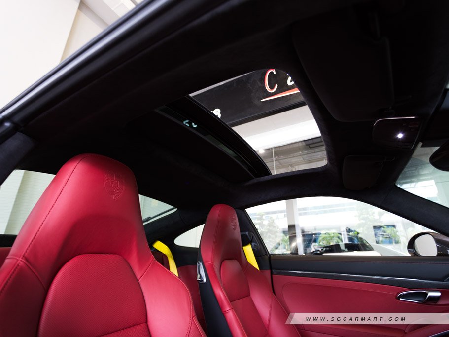 https://i.i-sgcm.com/new_cars/cars/11135/11135_g54