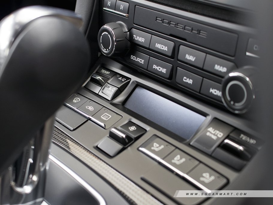 https://i.i-sgcm.com/new_cars/cars/11135/11135_g72