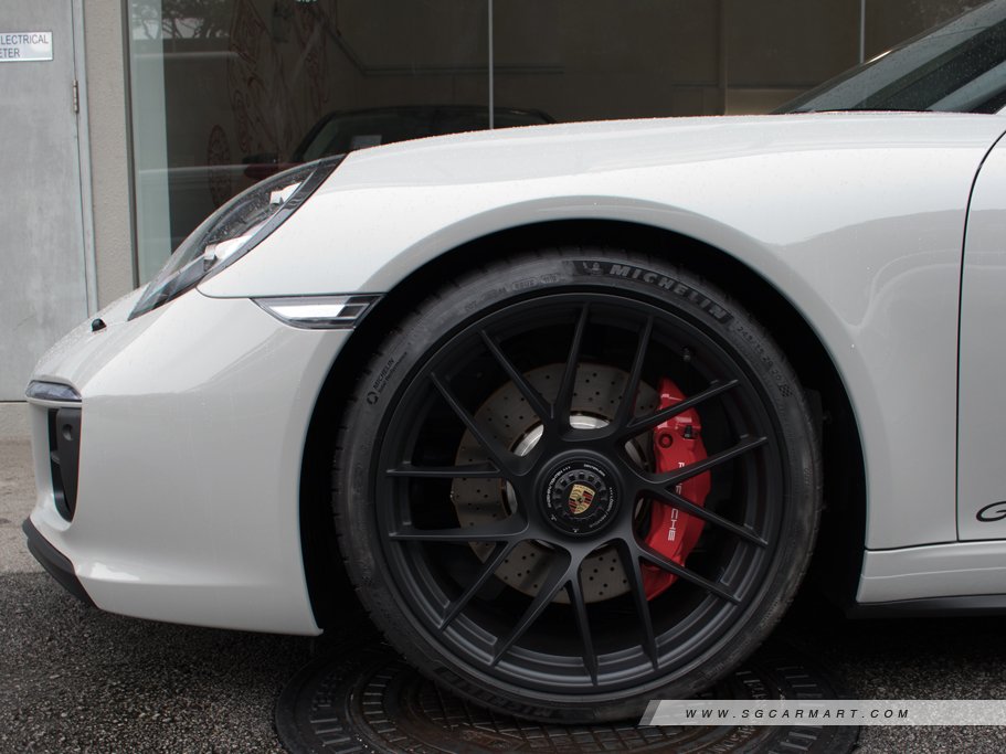https://i.i-sgcm.com/new_cars/cars/11135/11135_g82