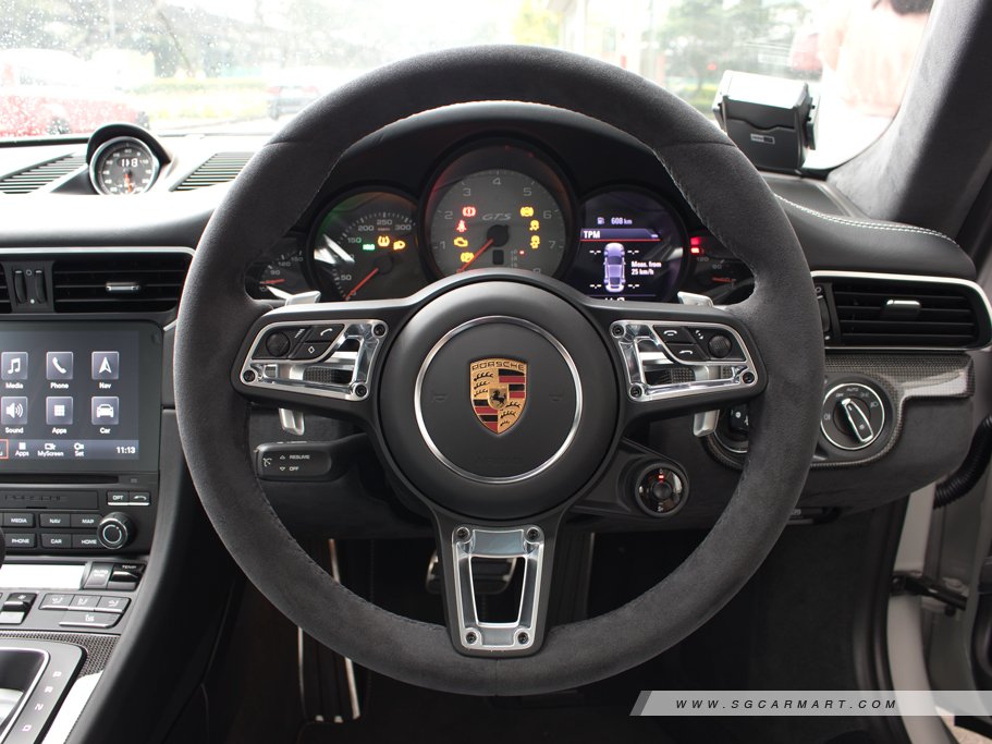 https://i.i-sgcm.com/new_cars/cars/11135/11135_g95