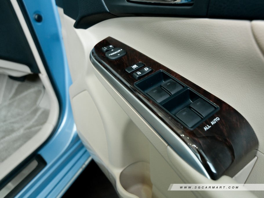 https://i.i-sgcm.com/new_cars/cars/11136/11136_g29