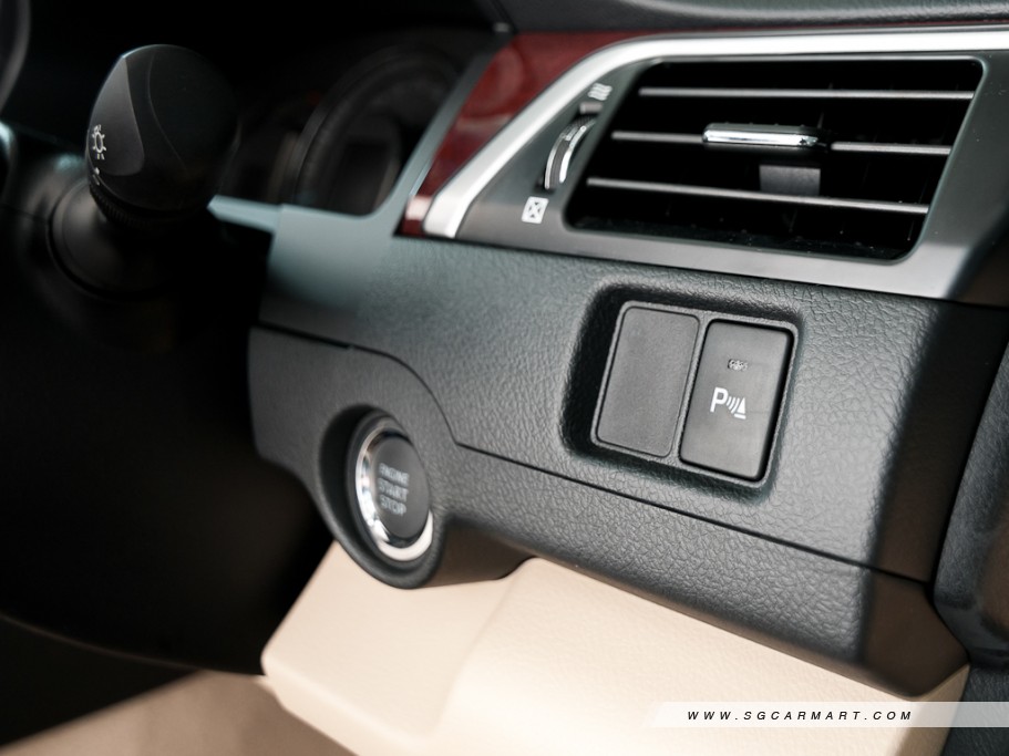 https://i.i-sgcm.com/new_cars/cars/11137/11137_g23