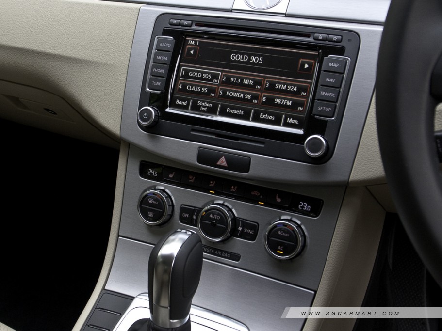 https://i.i-sgcm.com/new_cars/cars/11138/11138_g15
