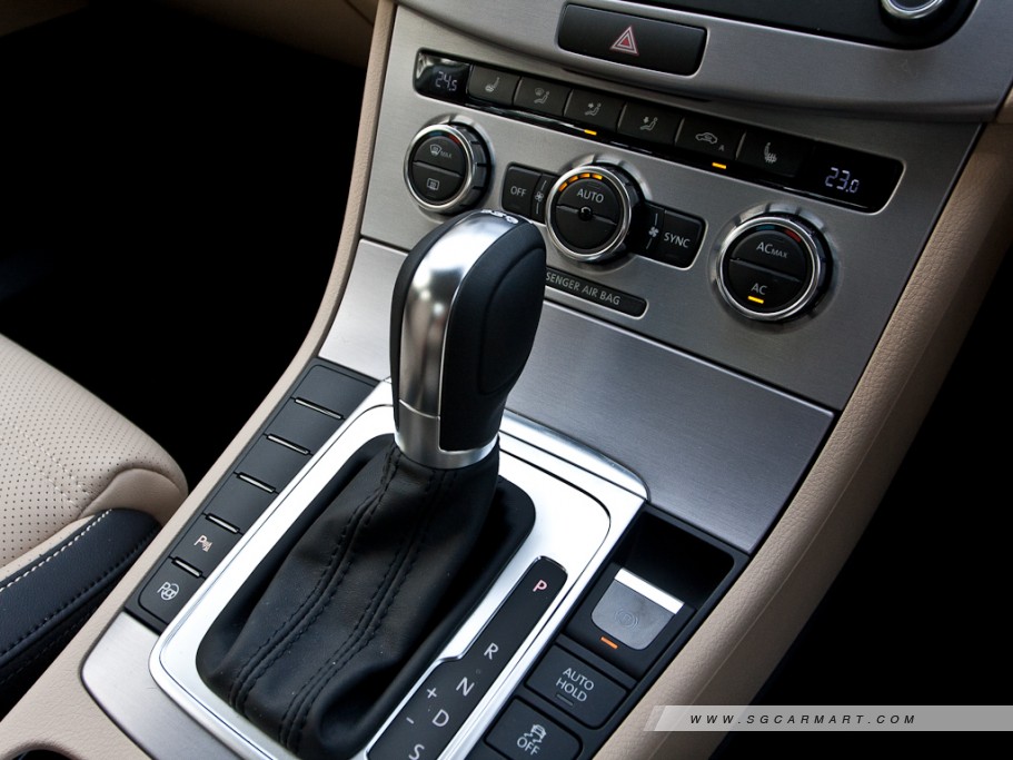 https://i.i-sgcm.com/new_cars/cars/11138/11138_g19