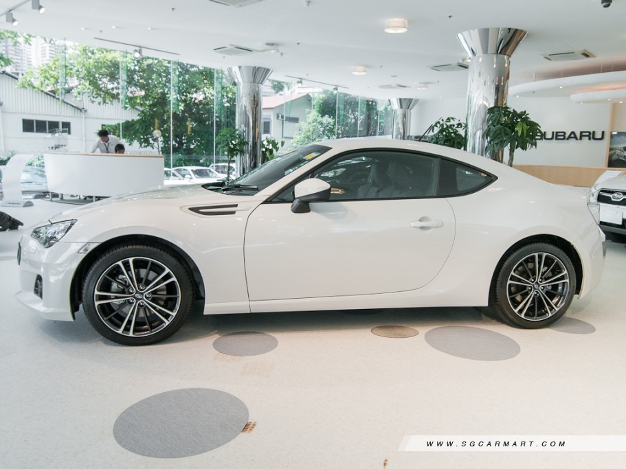 https://i.i-sgcm.com/new_cars/cars/11142/11142_g21
