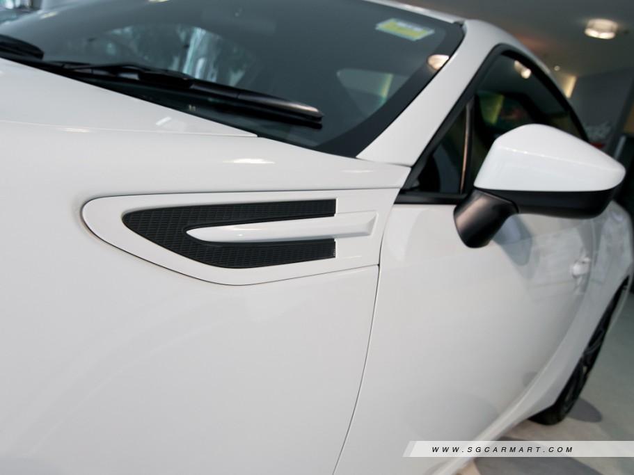 https://i.i-sgcm.com/new_cars/cars/11142/11142_g30