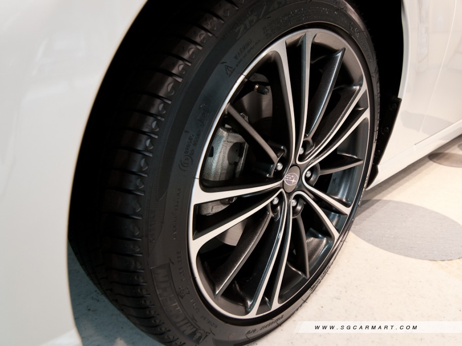https://i.i-sgcm.com/new_cars/cars/11142/11142_g33