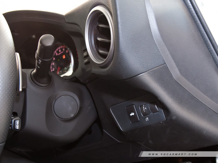 https://i.i-sgcm.com/new_cars/cars/11142/11142_g41