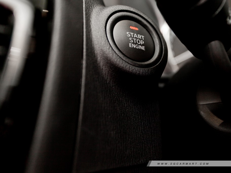 https://i.i-sgcm.com/new_cars/cars/11144/11144_g44