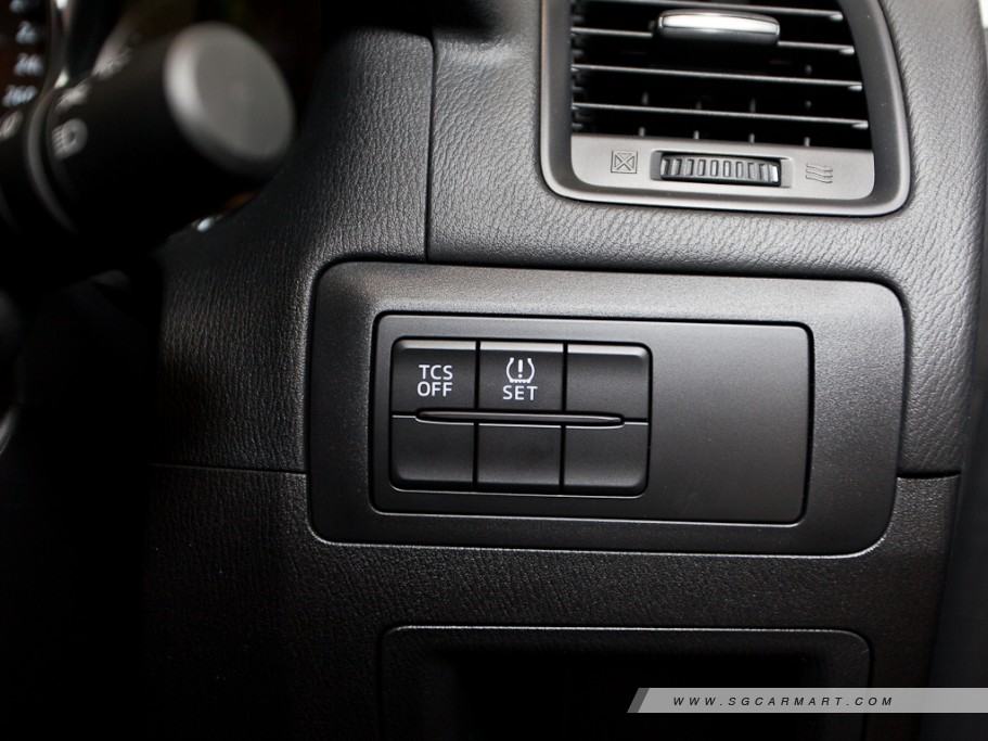 https://i.i-sgcm.com/new_cars/cars/11144/11144_g45