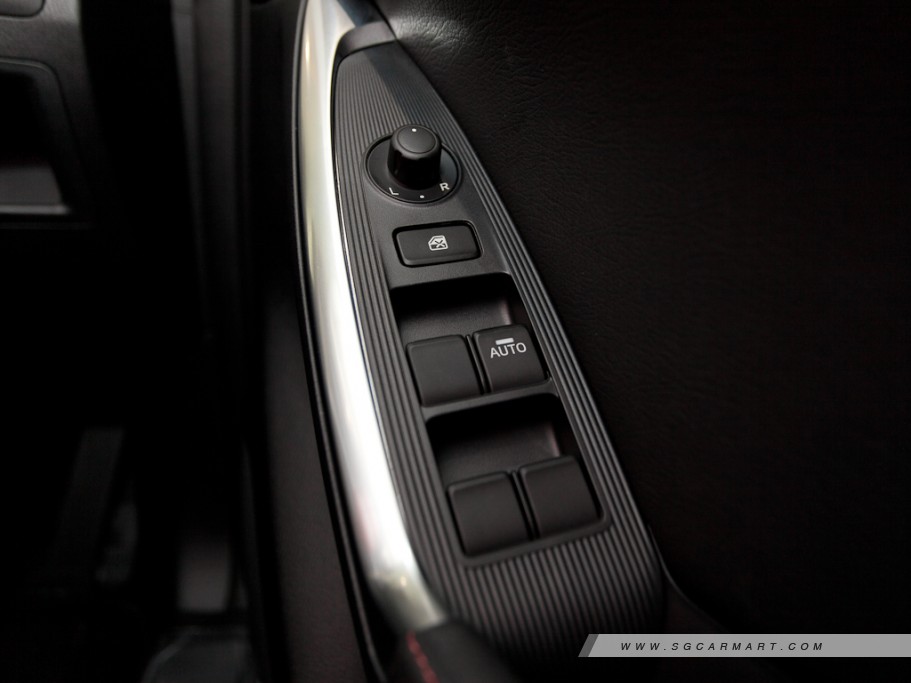 https://i.i-sgcm.com/new_cars/cars/11144/11144_g46