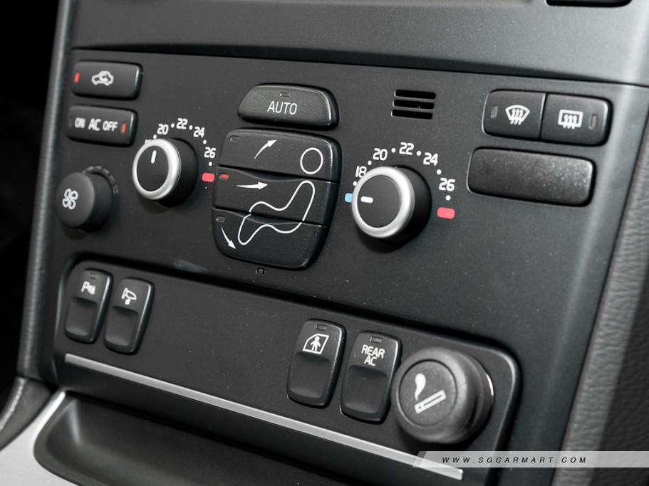https://i.i-sgcm.com/new_cars/cars/11146/11146_g25