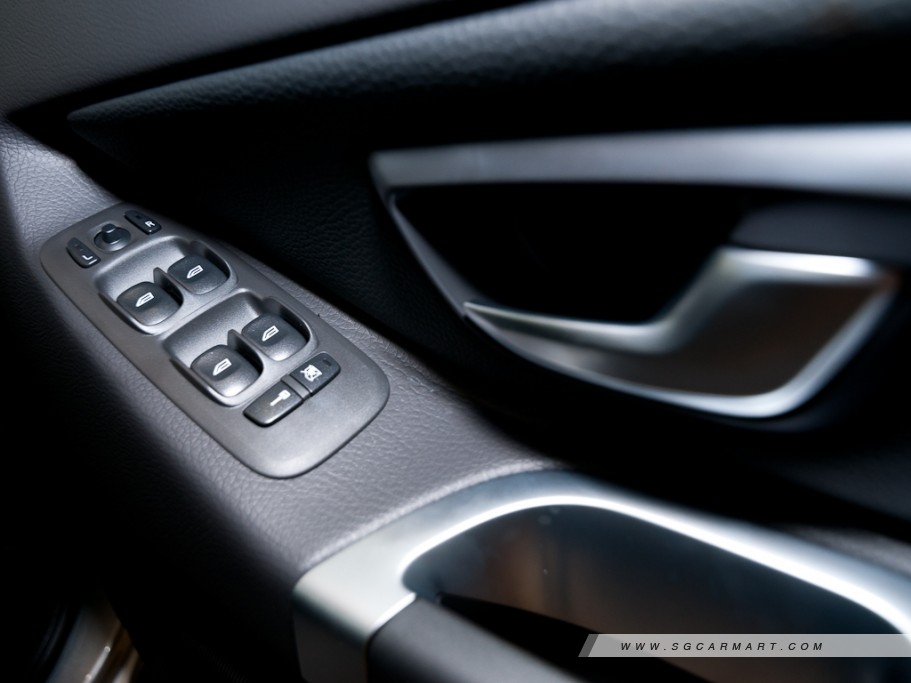 https://i.i-sgcm.com/new_cars/cars/11146/11146_g28