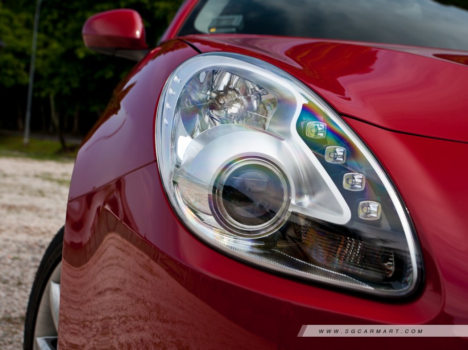 https://i.i-sgcm.com/new_cars/cars/11148/11148_g15