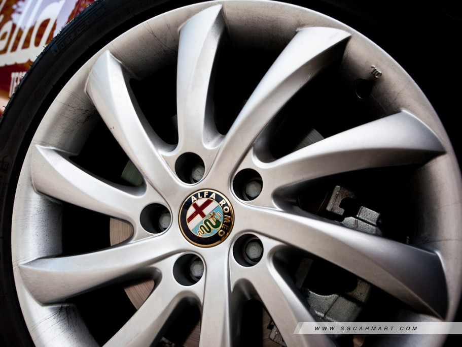https://i.i-sgcm.com/new_cars/cars/11148/11148_g17