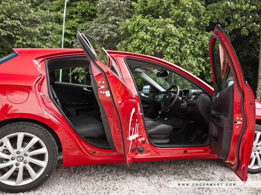https://i.i-sgcm.com/new_cars/cars/11148/11148_g20