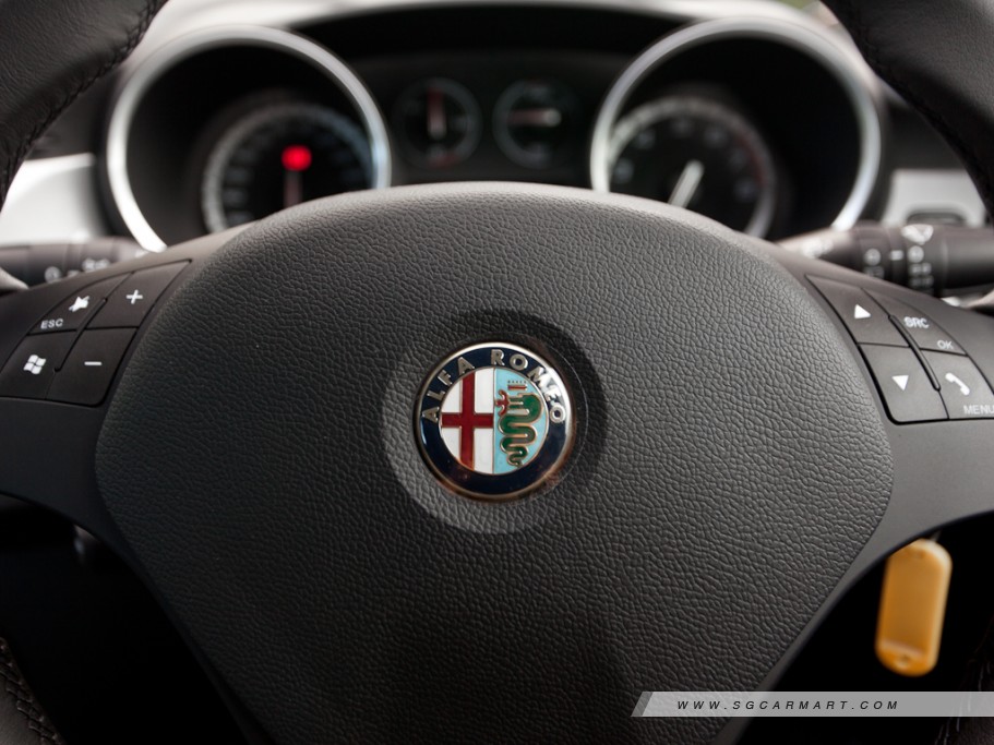 https://i.i-sgcm.com/new_cars/cars/11148/11148_g25