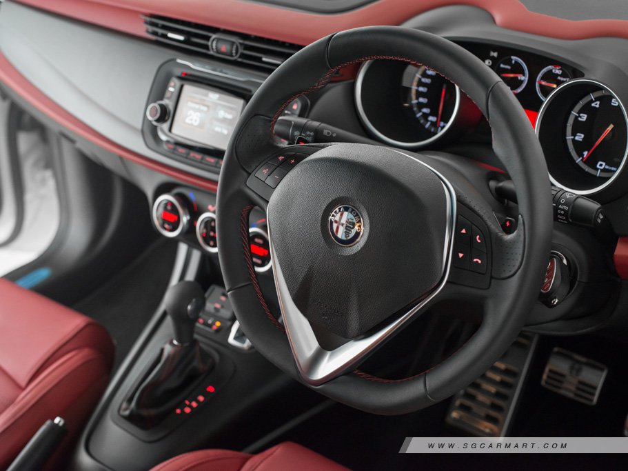 https://i.i-sgcm.com/new_cars/cars/11148/11148_g56