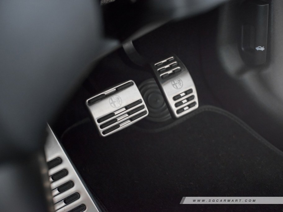 https://i.i-sgcm.com/new_cars/cars/11148/11148_g63