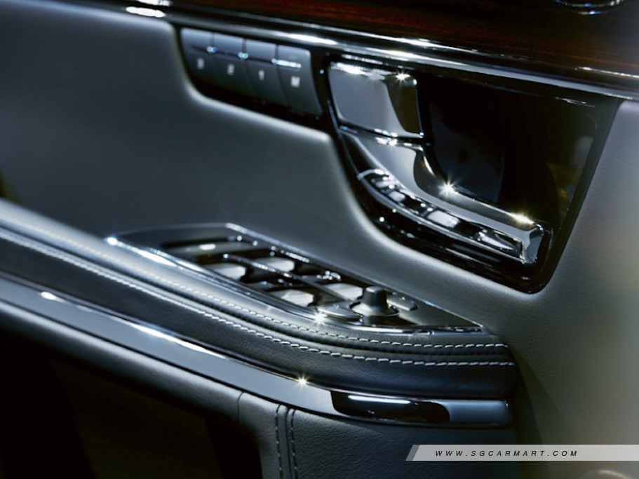 https://i.i-sgcm.com/new_cars/cars/11152/11152_g10