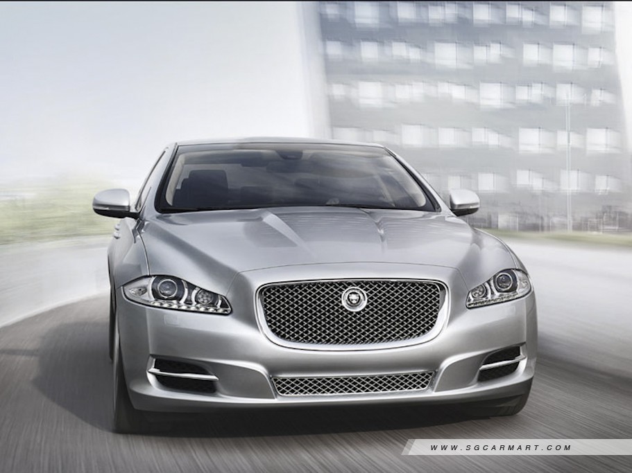 https://i.i-sgcm.com/new_cars/cars/11152/11152_g1