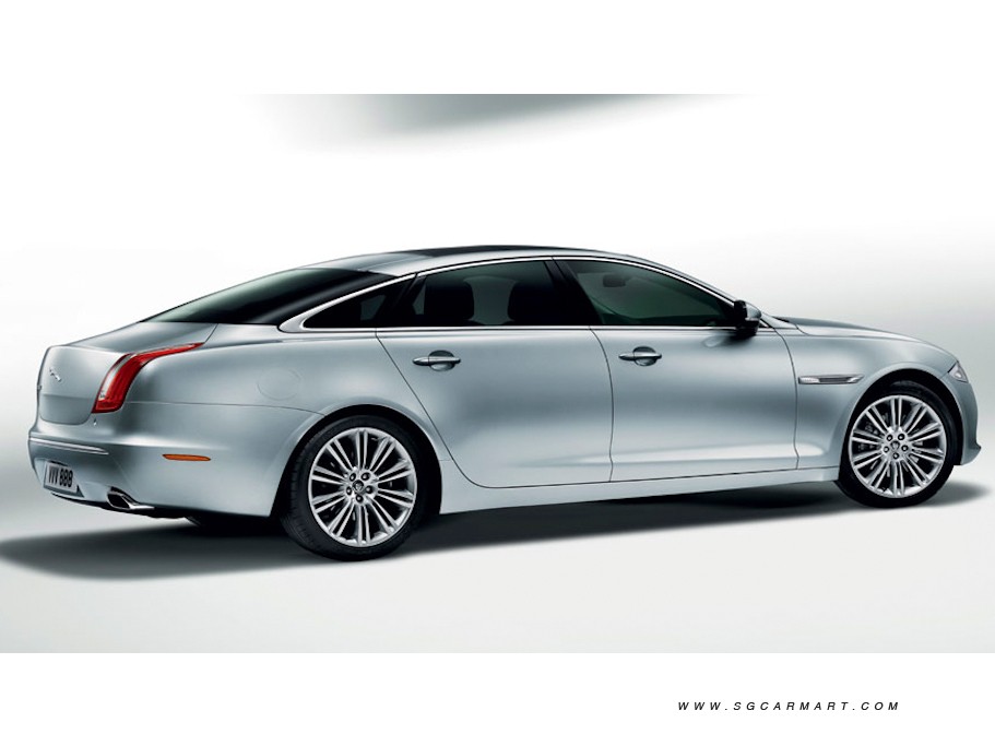 https://i.i-sgcm.com/new_cars/cars/11152/11152_g4