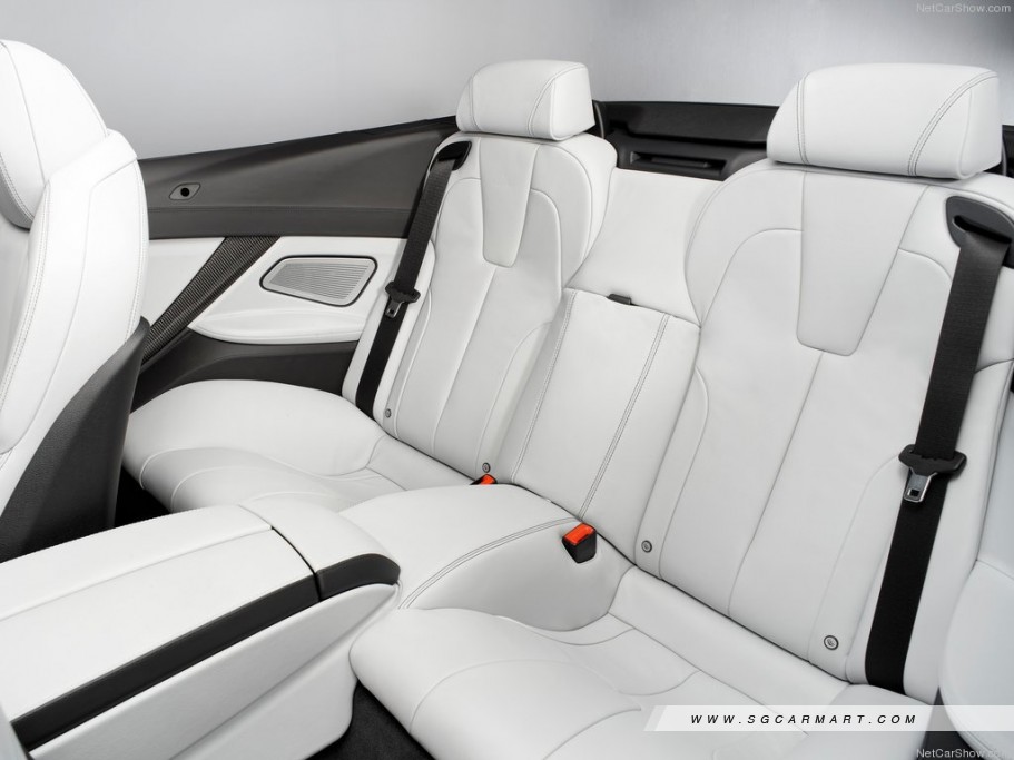 https://i.i-sgcm.com/new_cars/cars/11160/11160_g15