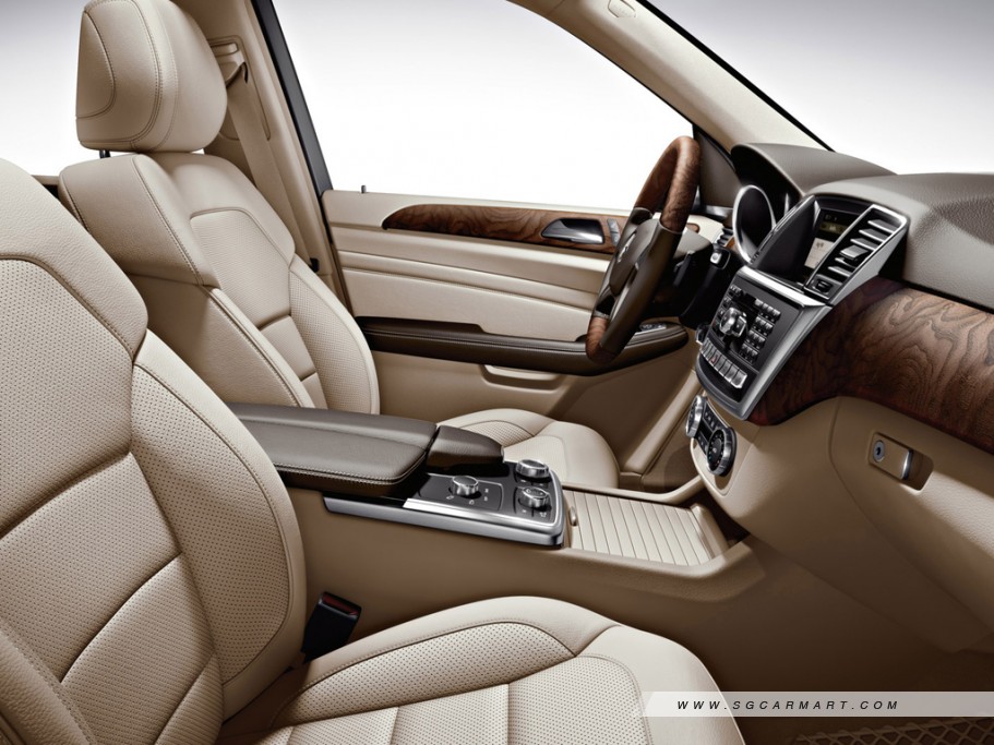 https://i.i-sgcm.com/new_cars/cars/11165/11165_g10