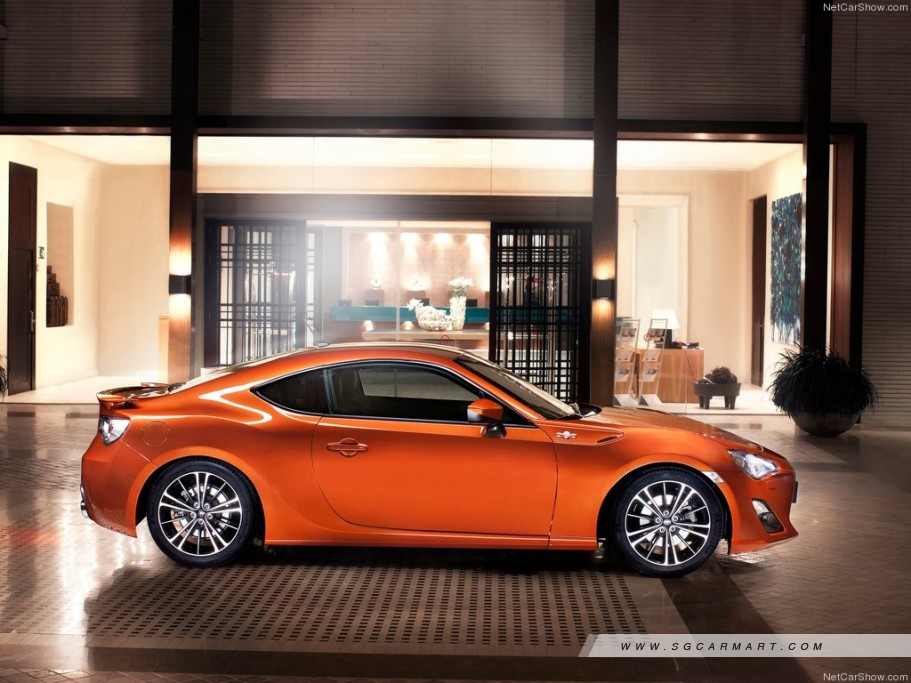 https://i.i-sgcm.com/new_cars/cars/11167/11167_g42