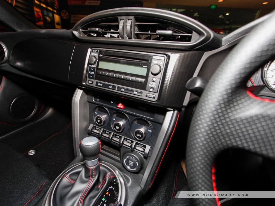 https://i.i-sgcm.com/new_cars/cars/11167/11167_g70