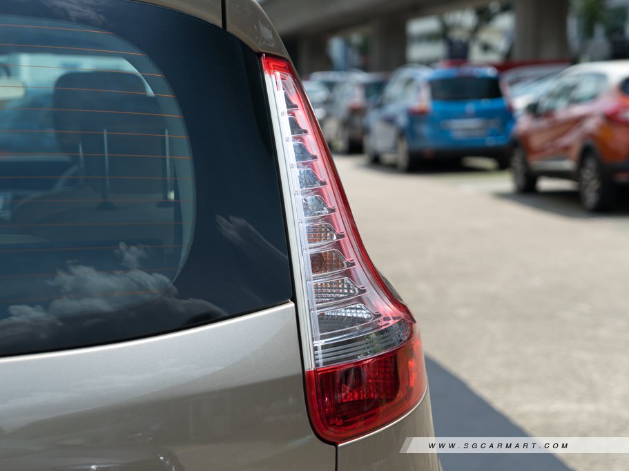 https://i.i-sgcm.com/new_cars/cars/11170/11170_g13