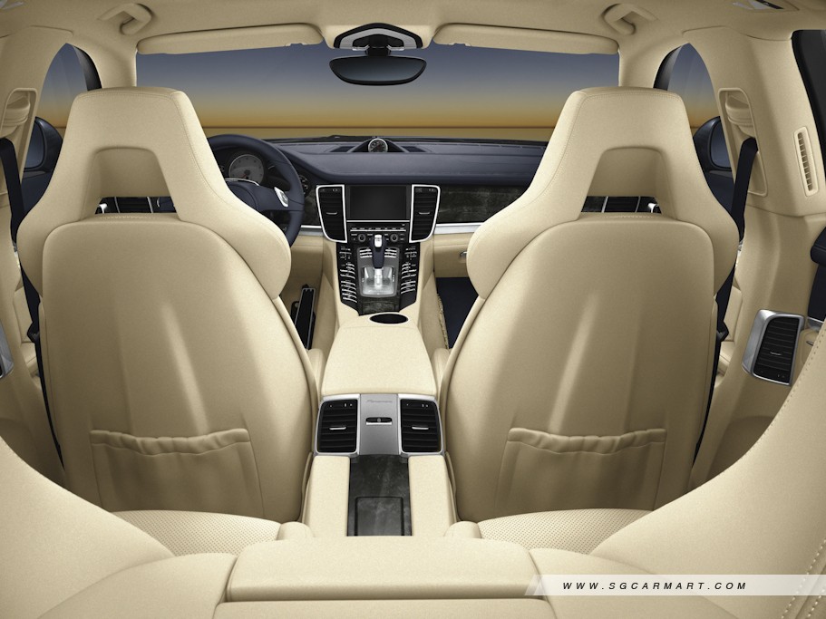 https://i.i-sgcm.com/new_cars/cars/11177/11177_g13