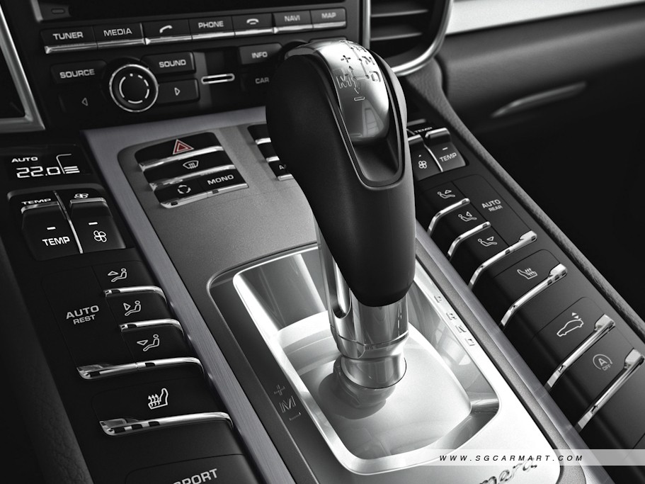 https://i.i-sgcm.com/new_cars/cars/11177/11177_g16