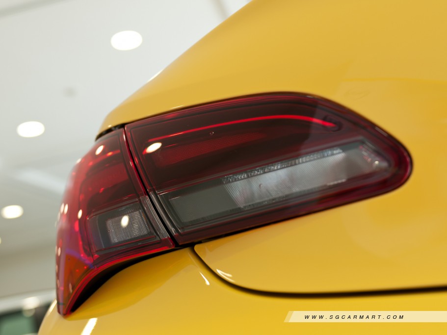 https://i.i-sgcm.com/new_cars/cars/11180/11180_g12