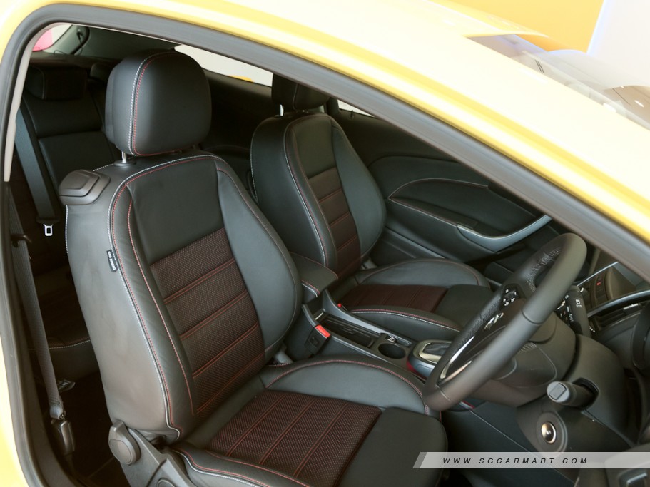 https://i.i-sgcm.com/new_cars/cars/11180/11180_g15