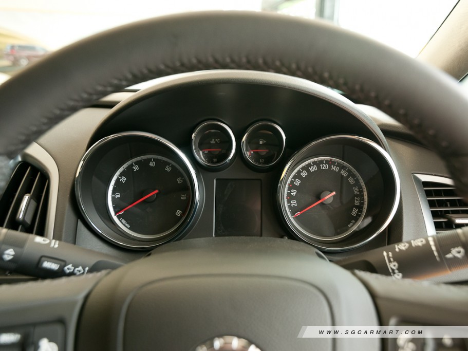 https://i.i-sgcm.com/new_cars/cars/11180/11180_g18