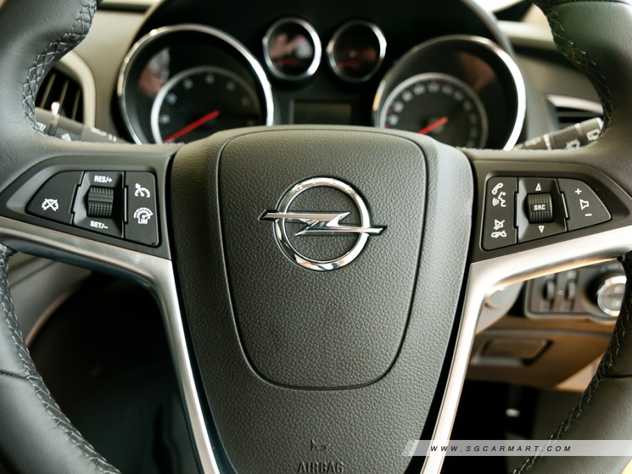 https://i.i-sgcm.com/new_cars/cars/11180/11180_g19