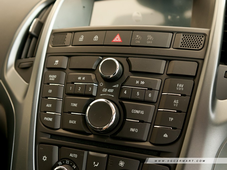 https://i.i-sgcm.com/new_cars/cars/11180/11180_g23