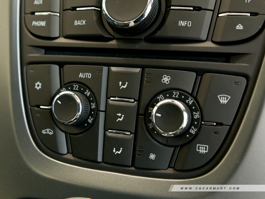 https://i.i-sgcm.com/new_cars/cars/11180/11180_g24