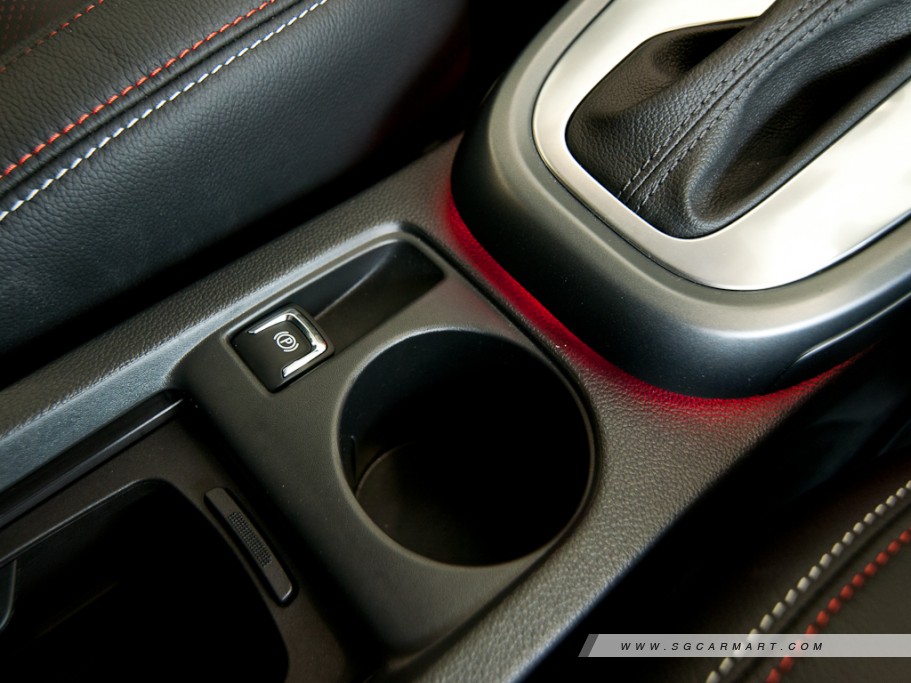 https://i.i-sgcm.com/new_cars/cars/11180/11180_g26