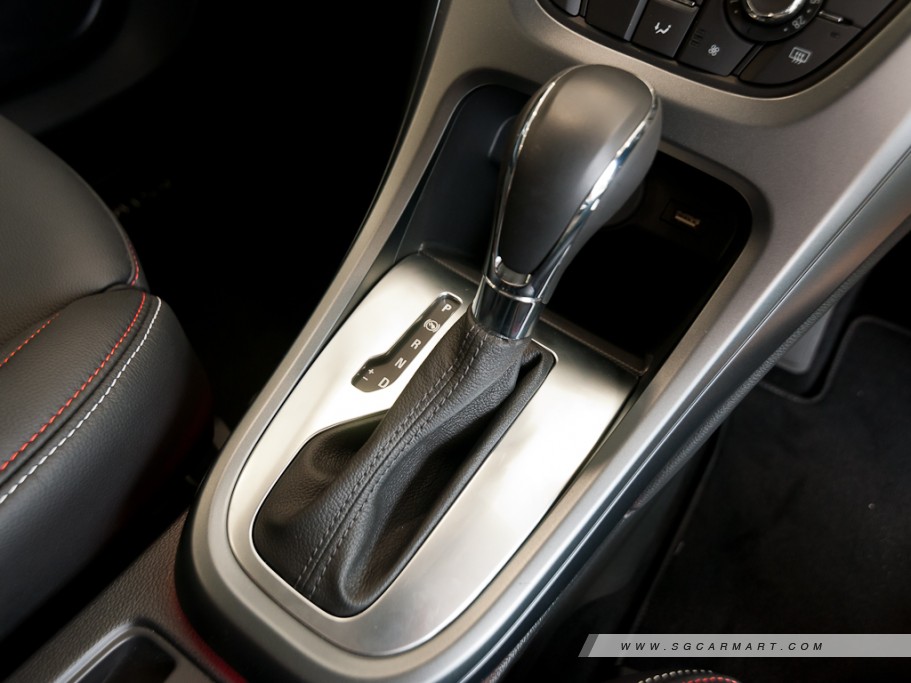 https://i.i-sgcm.com/new_cars/cars/11180/11180_g27