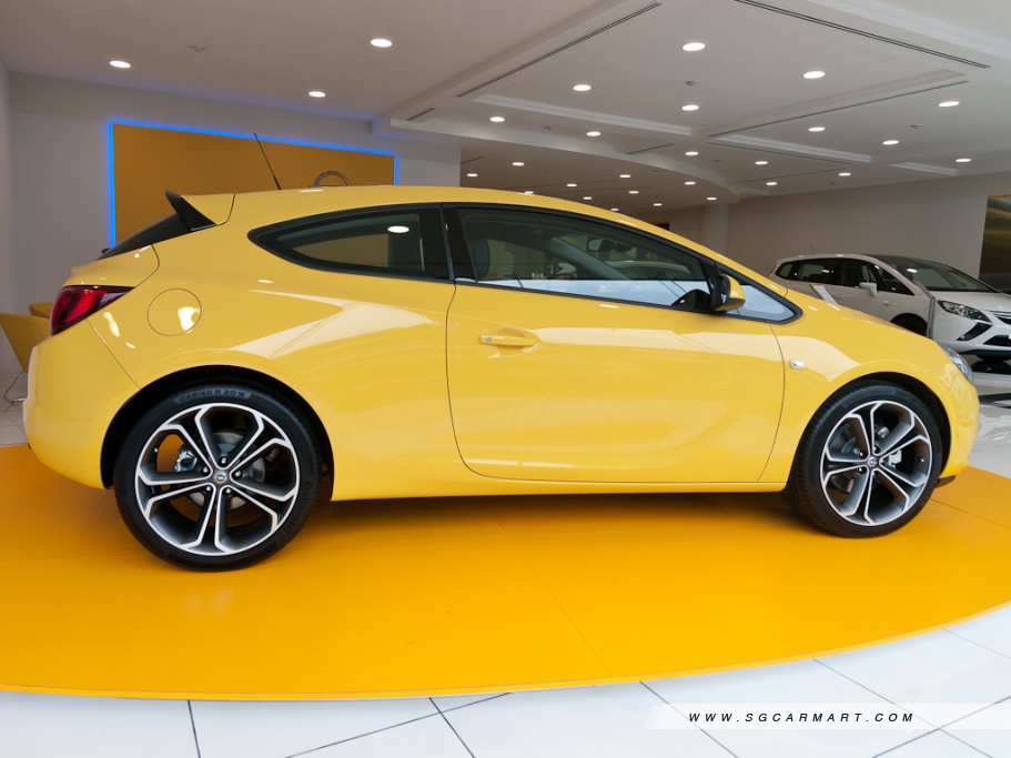 https://i.i-sgcm.com/new_cars/cars/11180/11180_g5