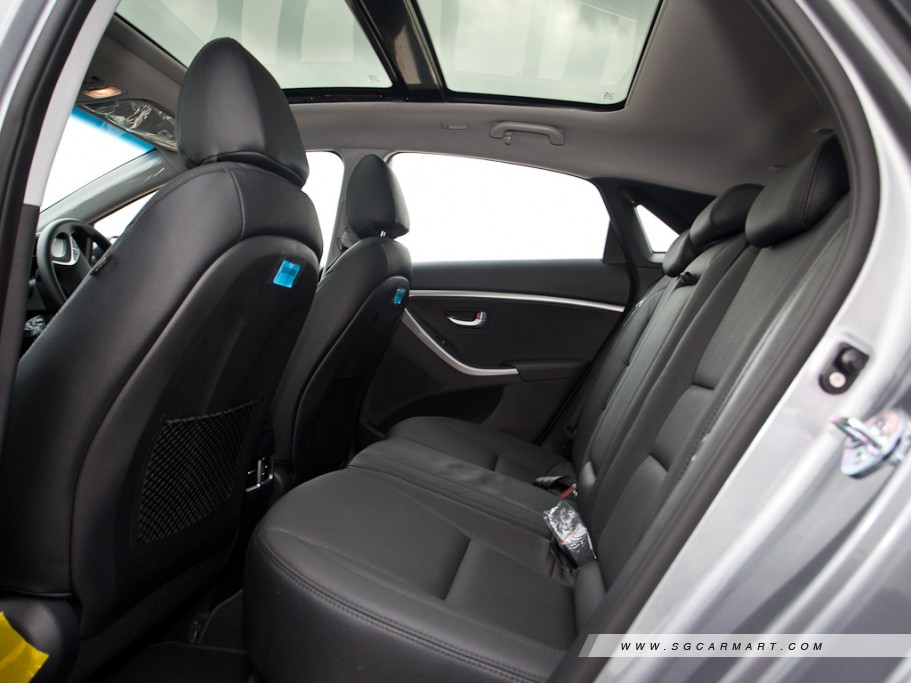 https://i.i-sgcm.com/new_cars/cars/11189/11189_g56
