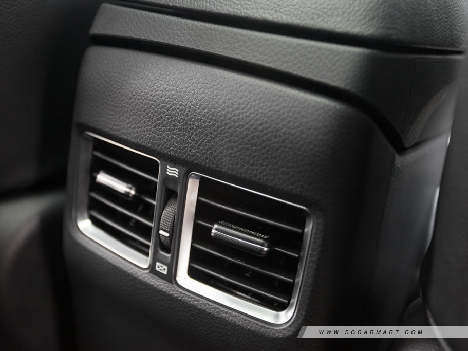 https://i.i-sgcm.com/new_cars/cars/11189/11189_g73