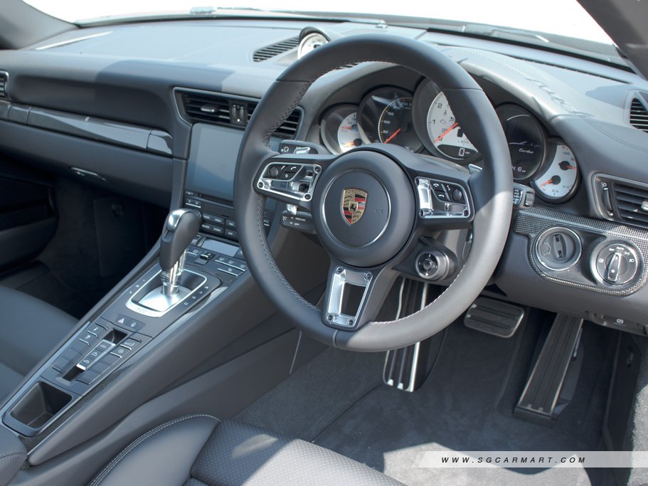 https://i.i-sgcm.com/new_cars/cars/11190/11190_g18